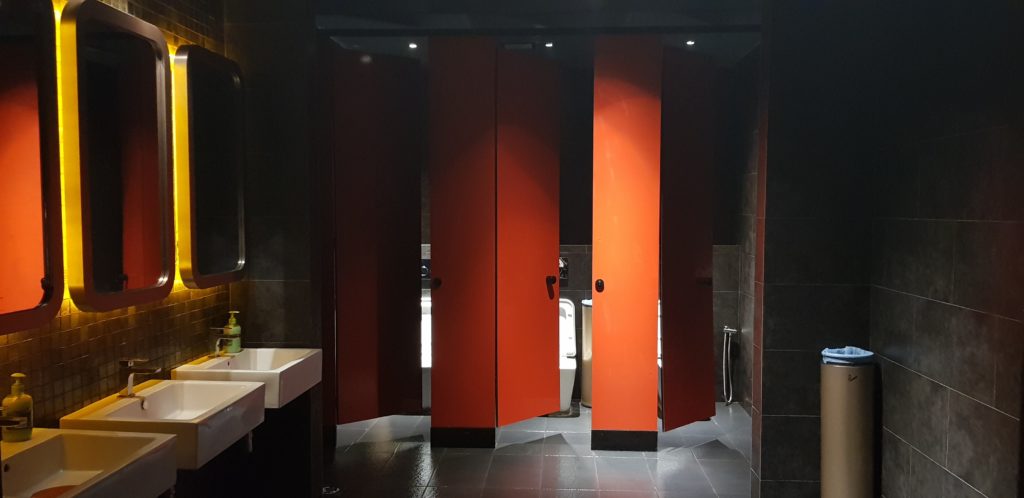 toilet cubicle system